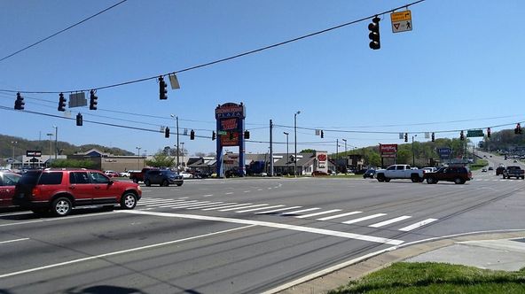 Clinton Highway Shops: 6631 Clinton Highway, Knoxville, TN 37912